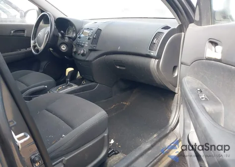 2009 Hyundai Elantra Touring z USA, uszkodzony, nr VIN KMHDC86E89U032061